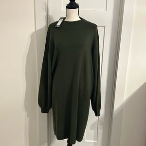 Women’s long sleeve dress!! Never worn.